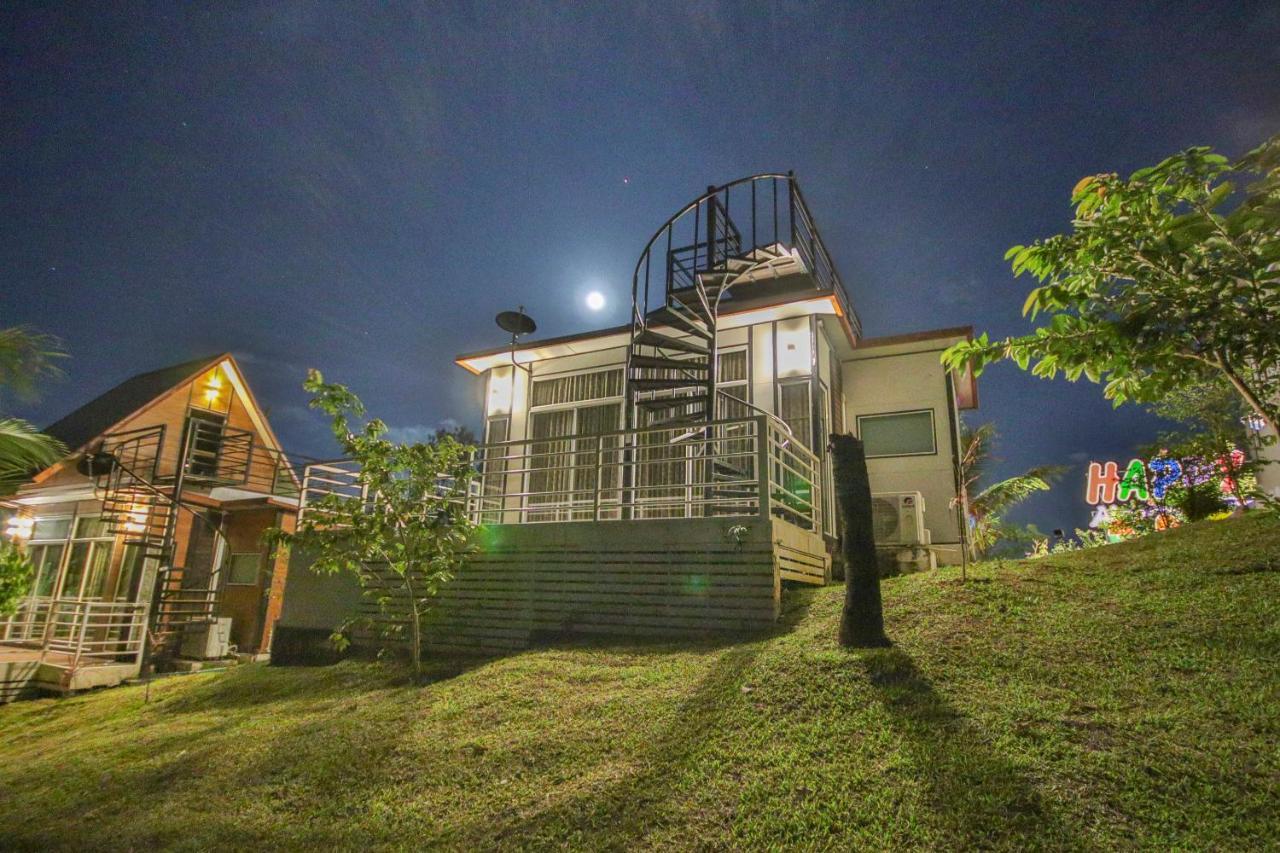 Happy Mountain Airport Resort Nai Yang Beach Buitenkant foto