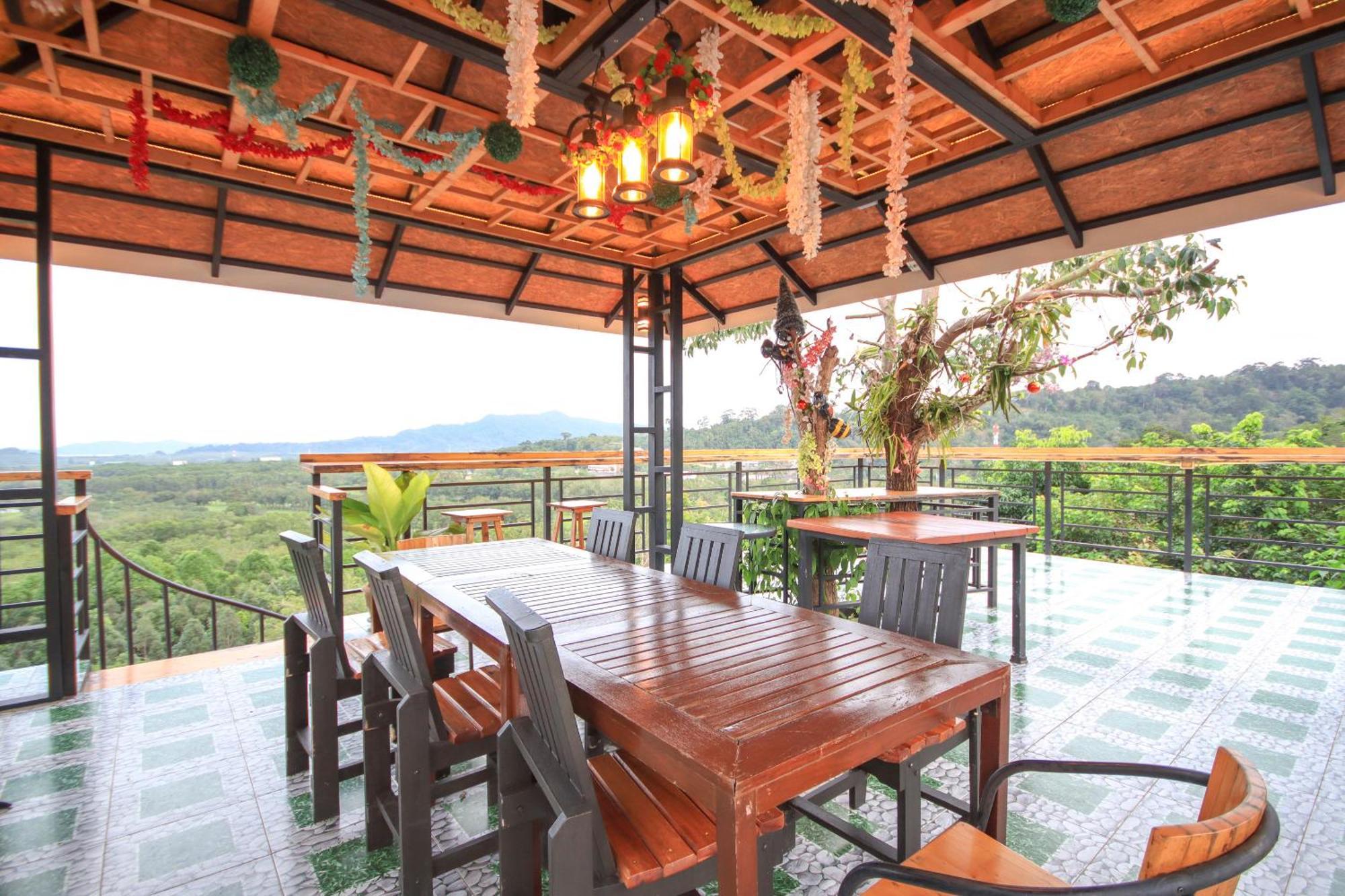 Happy Mountain Airport Resort Nai Yang Beach Buitenkant foto